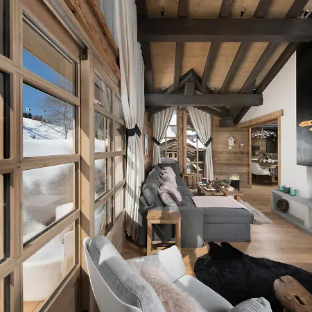 Luxueux Avec Spa, Piscine Et Vue Sur Pistes A 1550 - Fr-1-575-200 Chalet Courchevel
