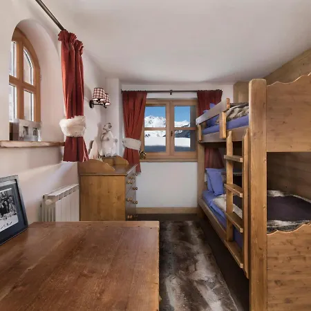 Chalet Luxueux Avec Spa, Piscine Et Vue Sur Pistes A 1550 - Fr-1-575-200 *